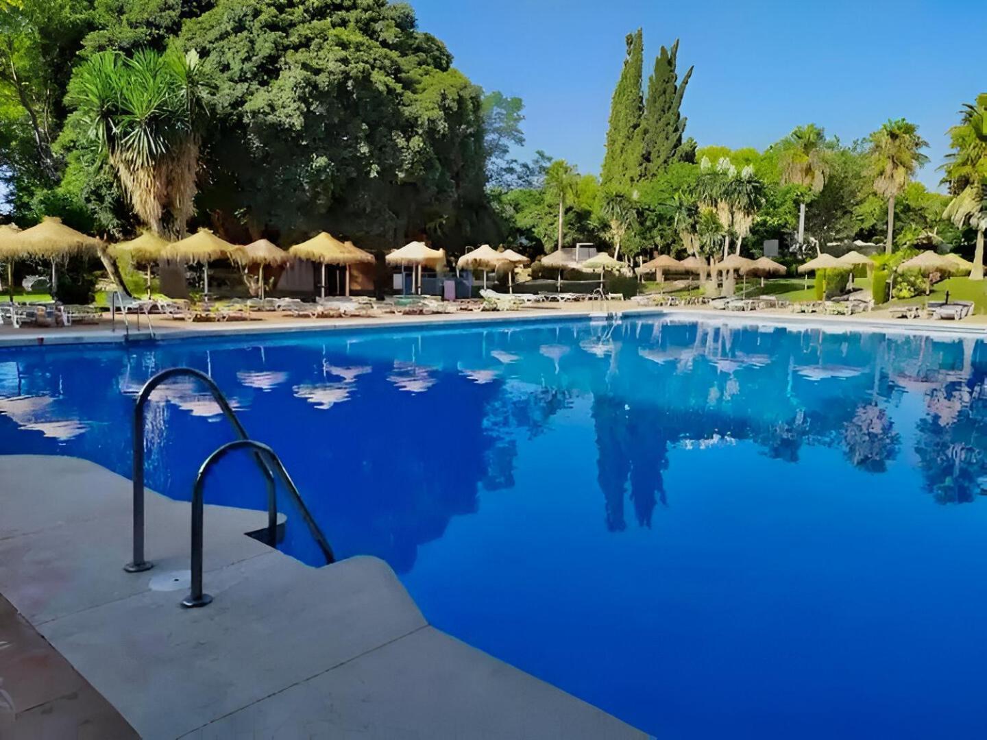Luxury Suites Sunset Beach 贝纳尔马德纳 外观 照片