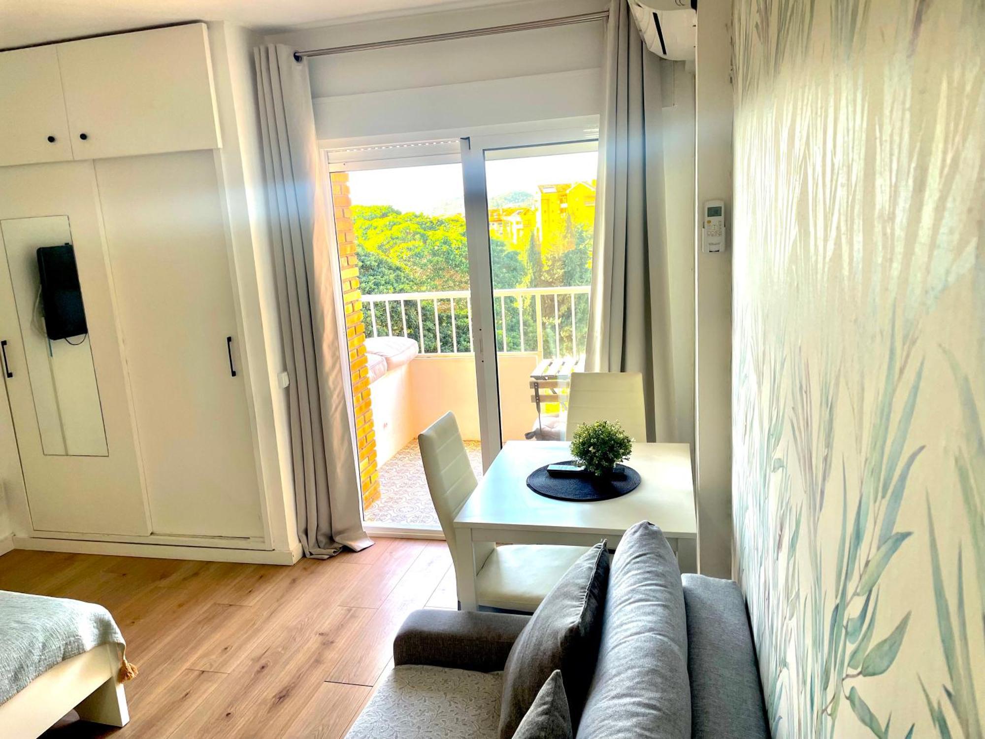 Luxury Suites Sunset Beach 贝纳尔马德纳 外观 照片